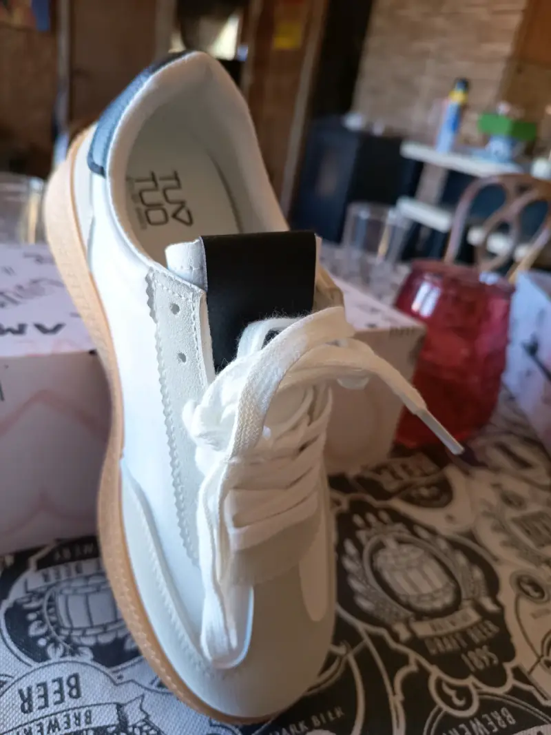 Zapatillas deportivas blancas - 4