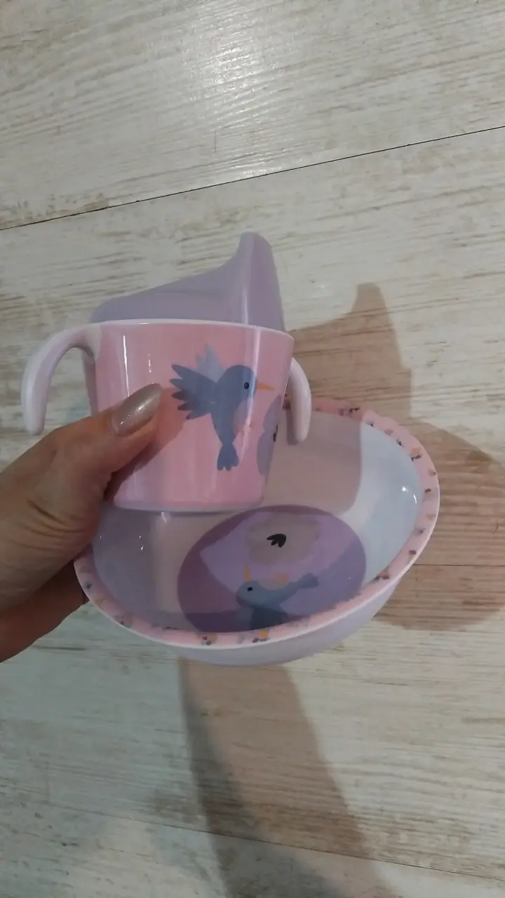 Set infantil de vajilla rosada