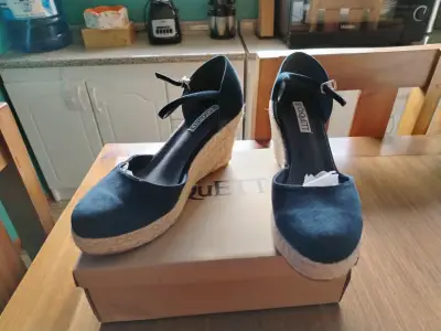 Zapatos azul marino CoQuett - miniatura 3