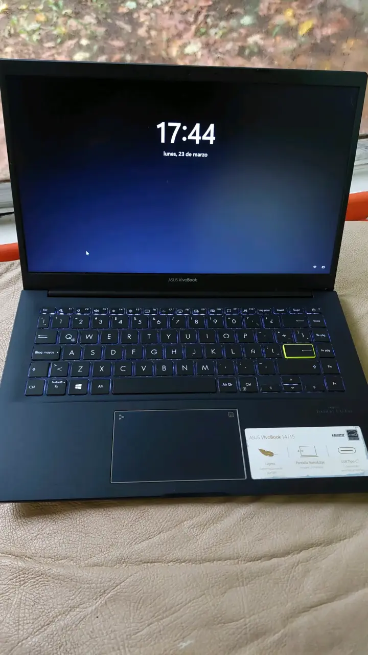 Laptop ASUS VivoBook 14/15 - 1
