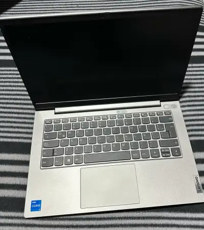 Notebook Lenovo Intel Core i5 - miniatura 5