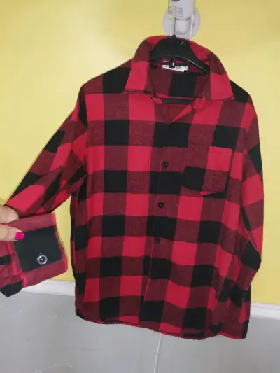 Camisa de franela a cuadros rojos - miniatura 2