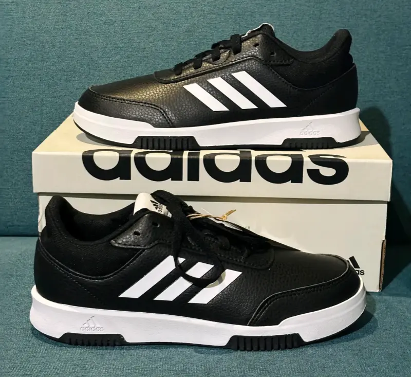Zapatillas negras Adidas nuevas