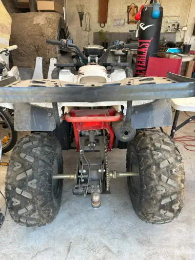 Cuatrimoto 185 cc con parrilla delantera - miniatura 3