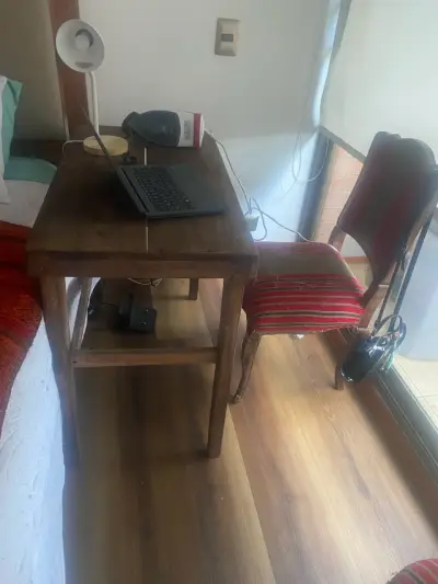 Mesa de madera rústica - miniatura 2