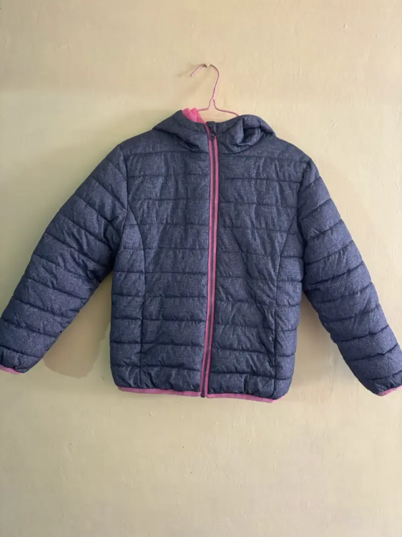 Chaqueta acolchada gris y rosa - 2