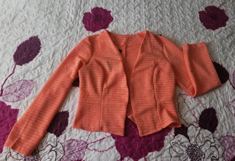 Blazer coral tejido calado