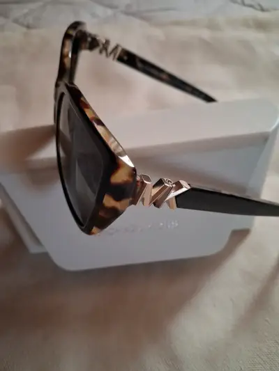 Gafas de sol Michael Kors negras - miniatura 3