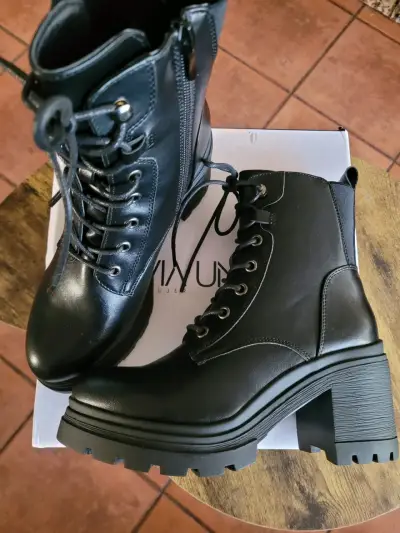 Botines negros Via uno - miniatura 1
