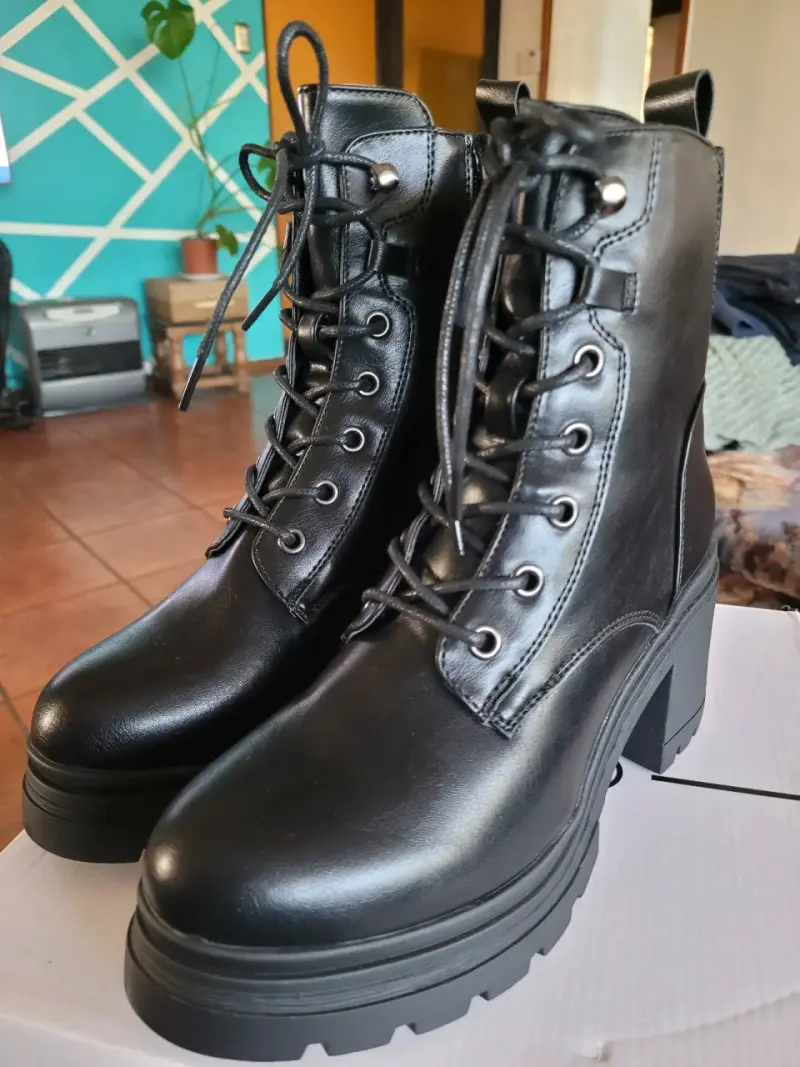 Botines negros Via uno - 2