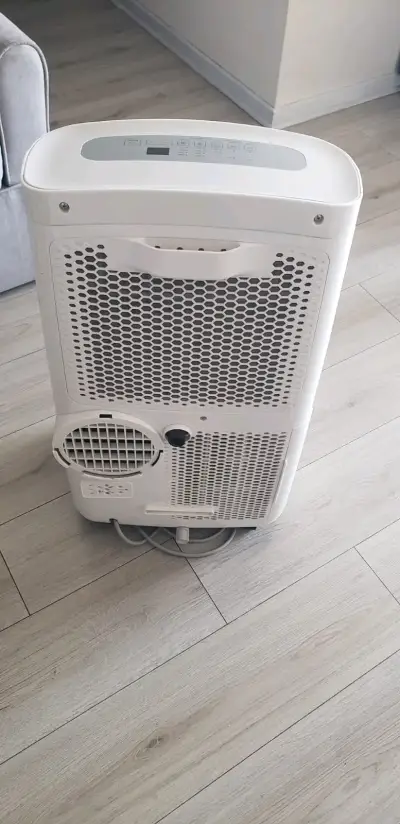 Aire acondicionado portátil Midea - miniatura 2