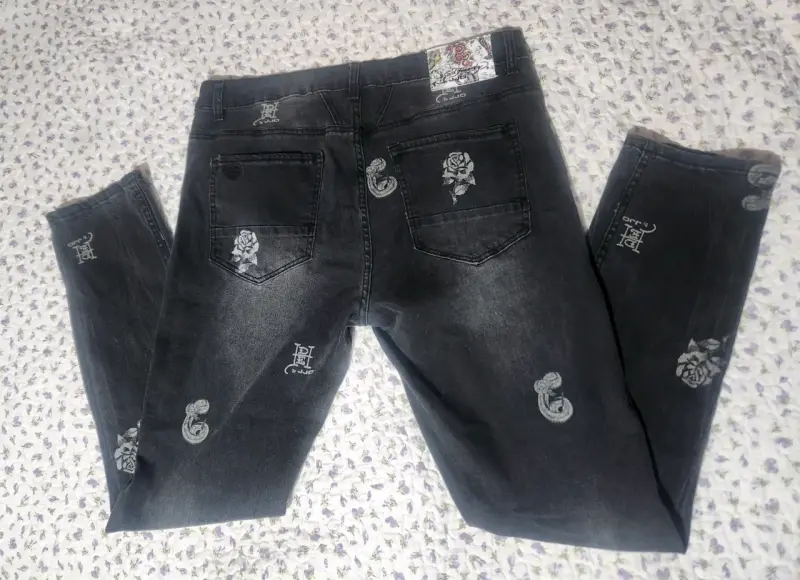 Jeans negros con diseño El JJO - 2