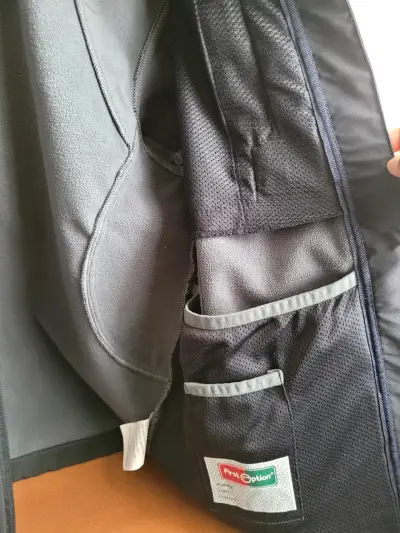 Chaqueta softshell negra - miniatura 3