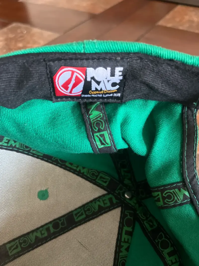 Gorra Snapback verde y negra - 3