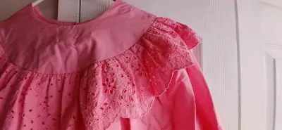 Blusa rosa con volantes zara . Da hasta M - miniatura 2