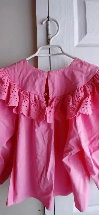 Blusa rosa con volantes zara . Da hasta M - miniatura 3