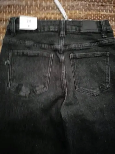 Jean negro talla 34 nuevo - miniatura 4