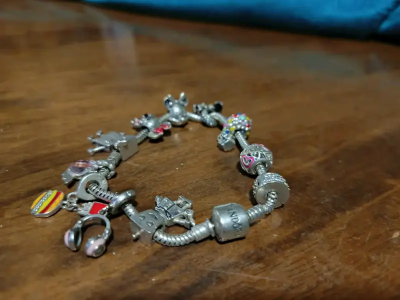 Pulsera Pandora de plata con 11 charms - 5