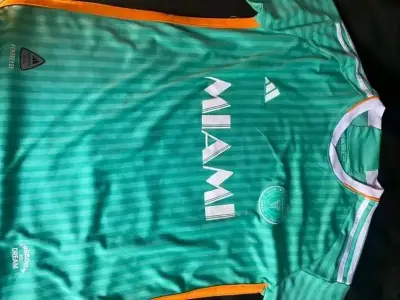Camiseta deportiva Miami verde - miniatura 1