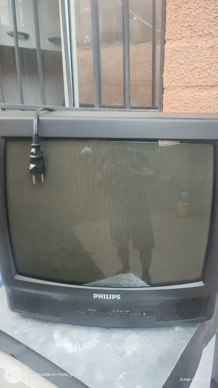 Televisor Philips antiguo