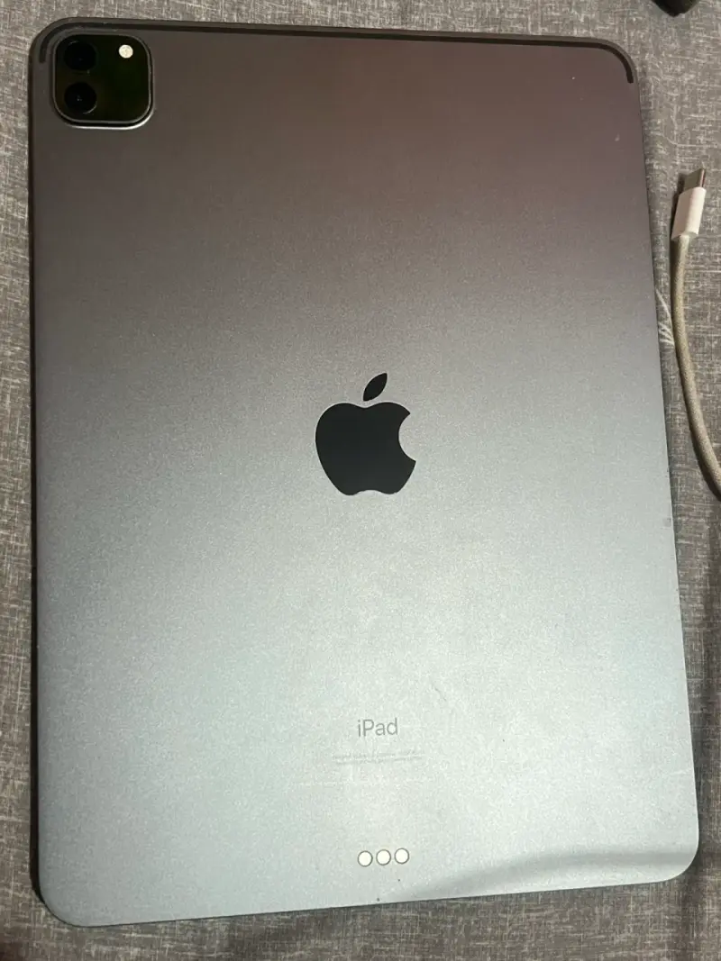 iPad 11pro 2da generación 128gb - 3
