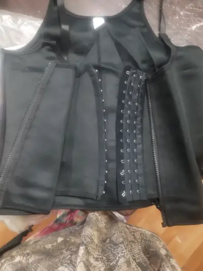 Faja reductora de cintura negra - miniatura 5