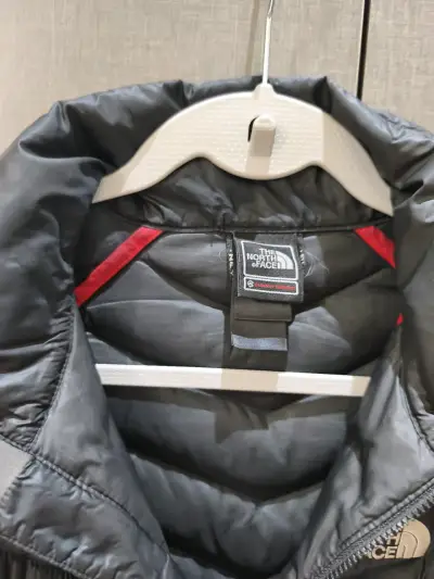 Chaqueta acolchada negra mujer The North Face - miniatura 4