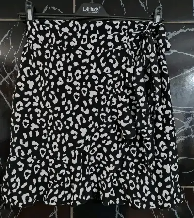 Falda corta estampado leopardo - miniatura 1