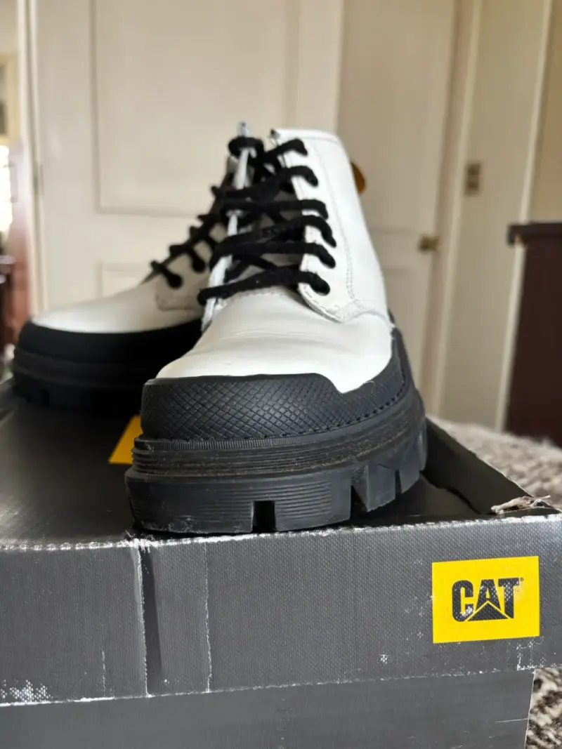 Botas blancas CAT de cuero - 3