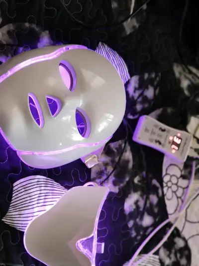 Máscara LED terapia facial - miniatura 1