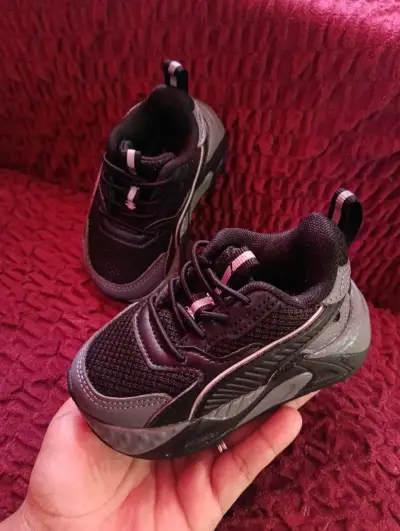 Zapatillas deportivas negras y grises - miniatura 7