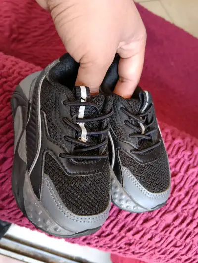 Zapatillas deportivas negras y grises - miniatura 10