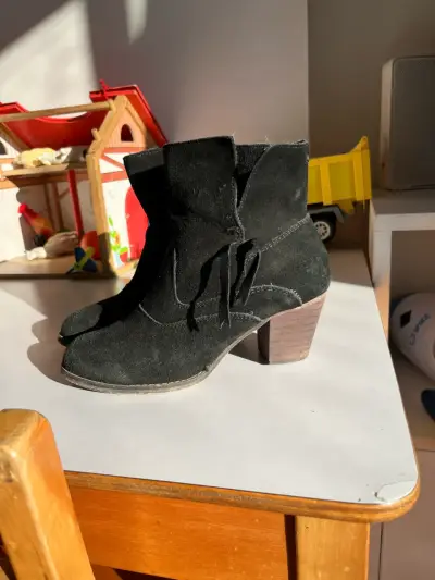 Botines de gamuza negros - miniatura 3