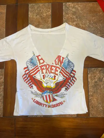 Polera blanca estampada águila - miniatura 1