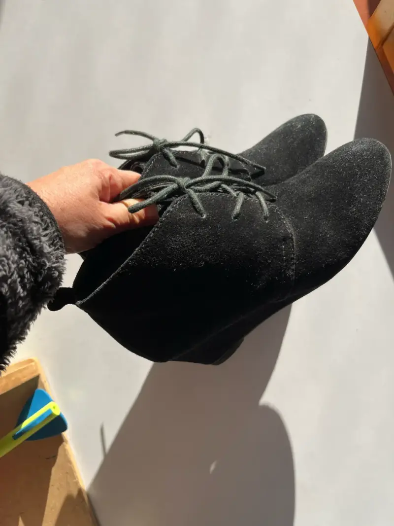 Zapatos de gamuza negros Nine West - 4