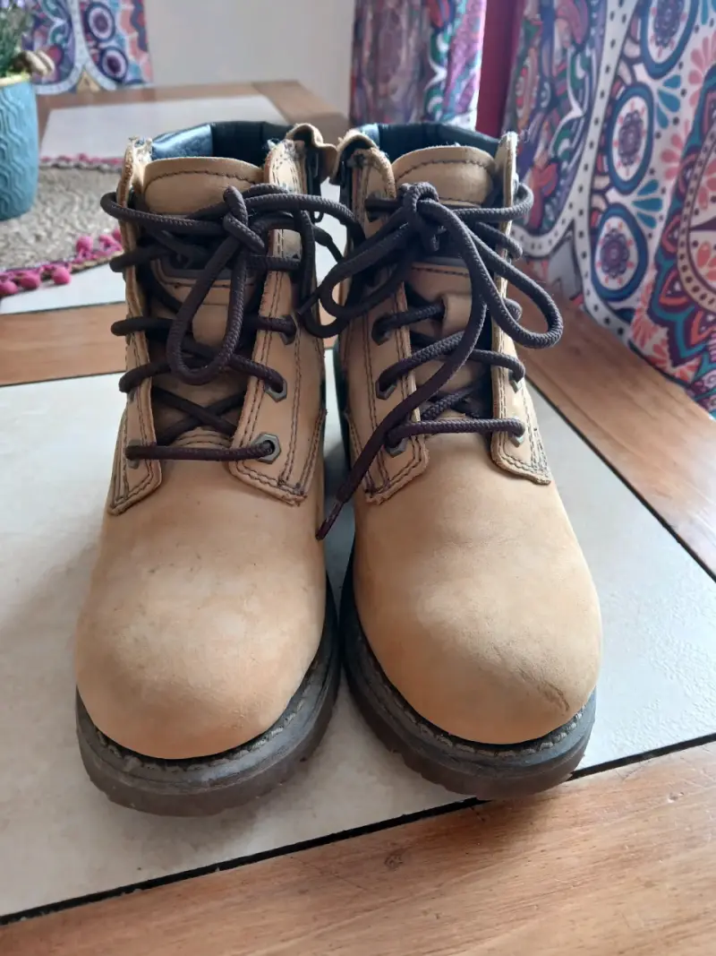 Botines de cuero beige con cordones - 2