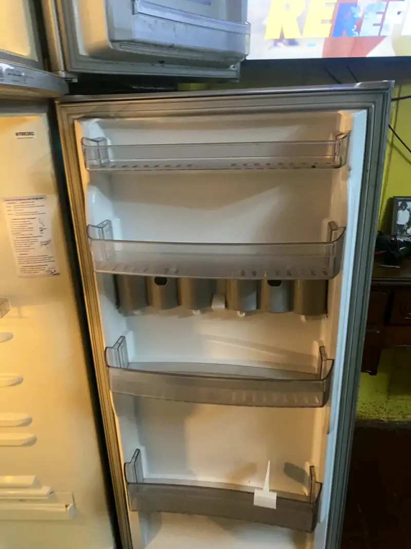 Refrigerador pequeño usado - 2