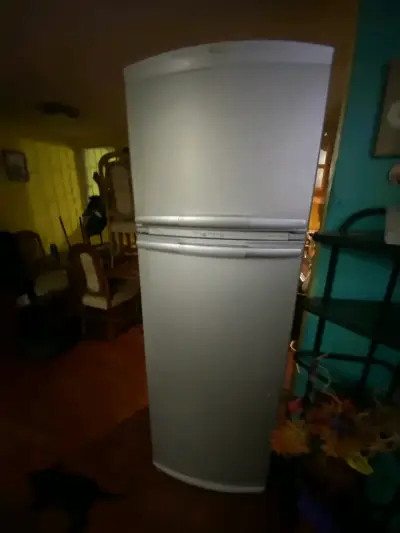 Refrigerador pequeño usado - miniatura 5