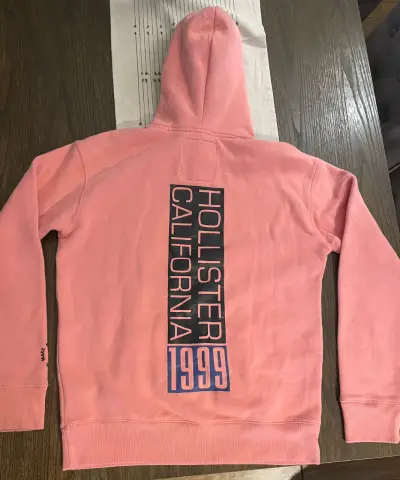 Polerón Rosado Hollister x Khalid - miniatura 2