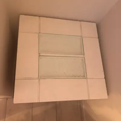 Mesa de centro blanca decorativa y mesa esquinera - miniatura 2
