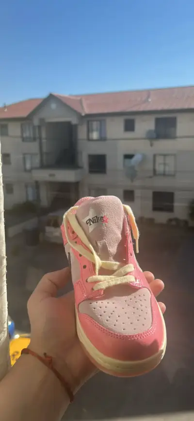 Zapatilla deportiva rosada - miniatura 1