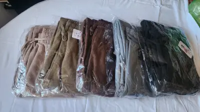 Pantalones cargo variedad de colores - miniatura 3