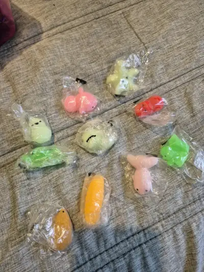 Set de juguetes antiestrés con forma de frutas - miniatura 1
