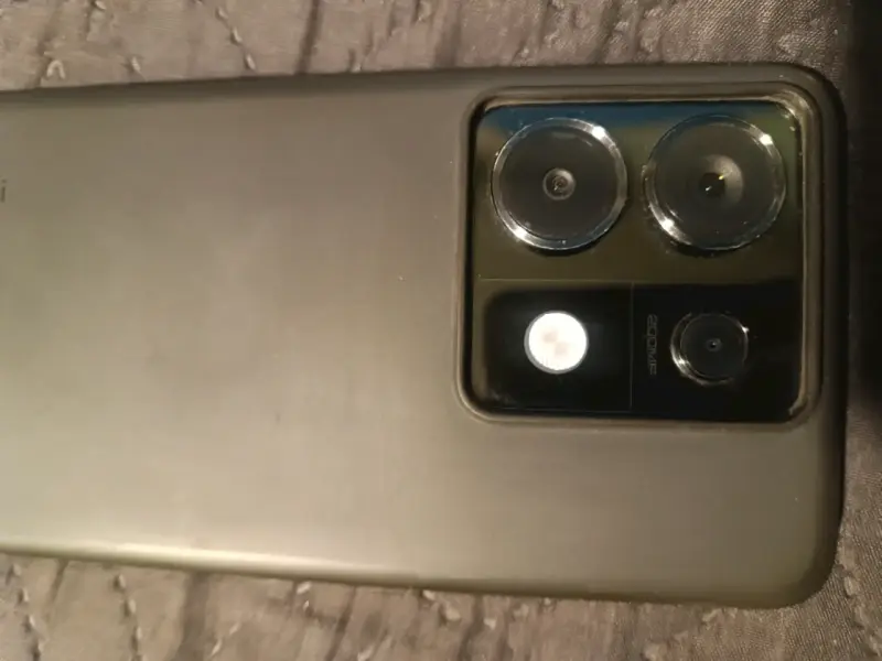 Smartphone Xiaomi  13 pro con pantalla grande - 3