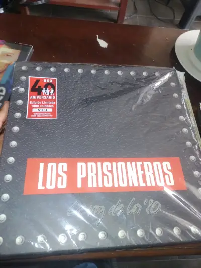 Los Prisioneros box set la voz de los 80 - miniatura 1