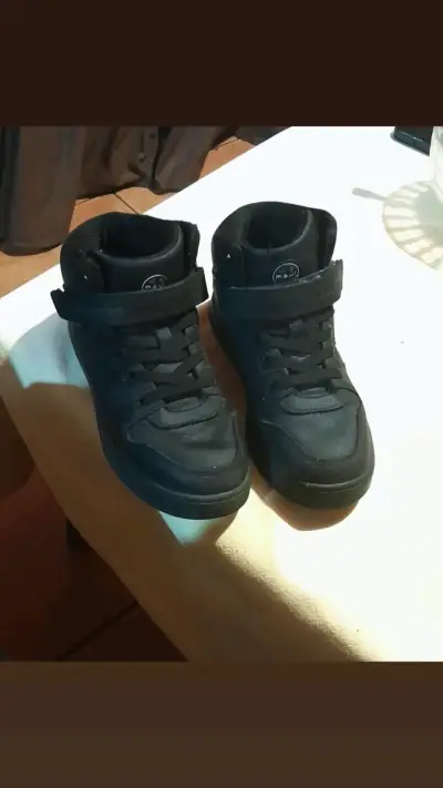 Zapatillas negras altas - miniatura 2