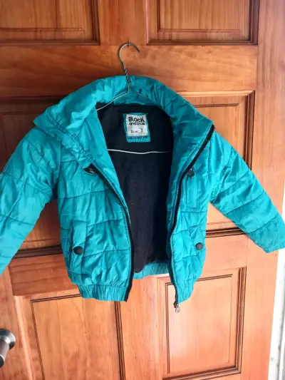 Parka verde acolchada para niños - miniatura 4