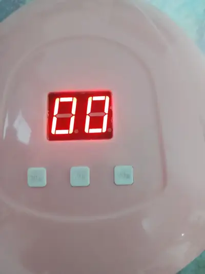 Lámpara led para uñas - miniatura 2