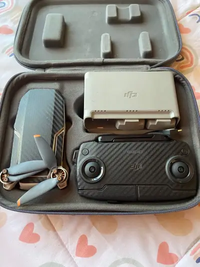 Drone DJI con control y baterías - miniatura 6