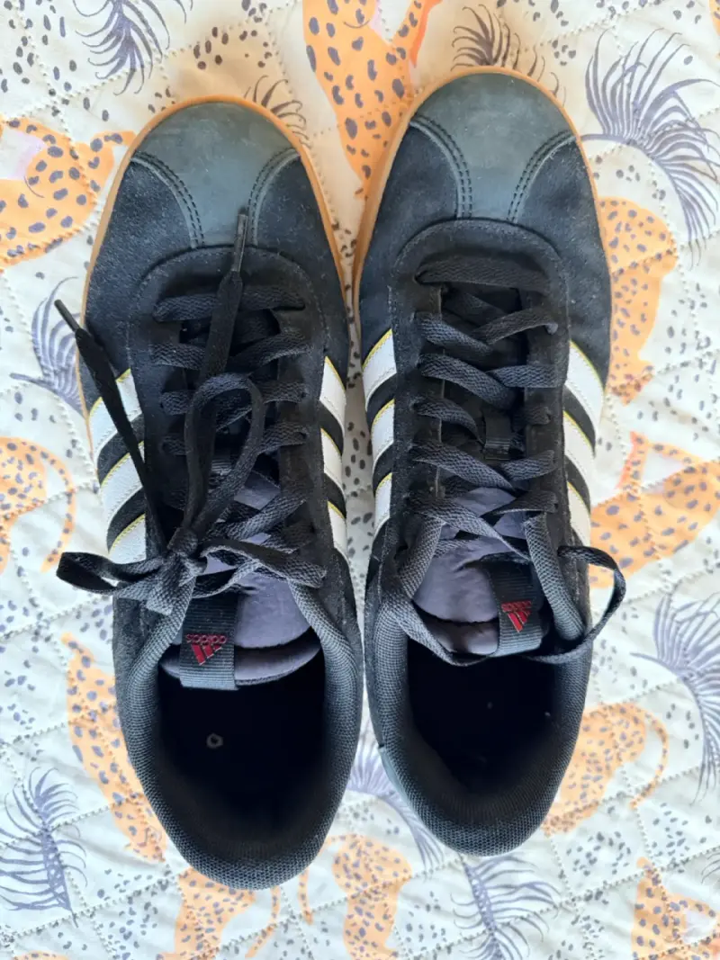 Zapatillas deportivas negro y blanco - 2
